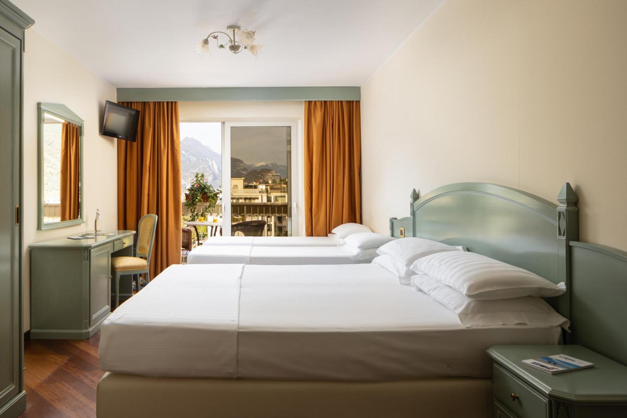 Savoy Palace - Tonellihotels Hotel