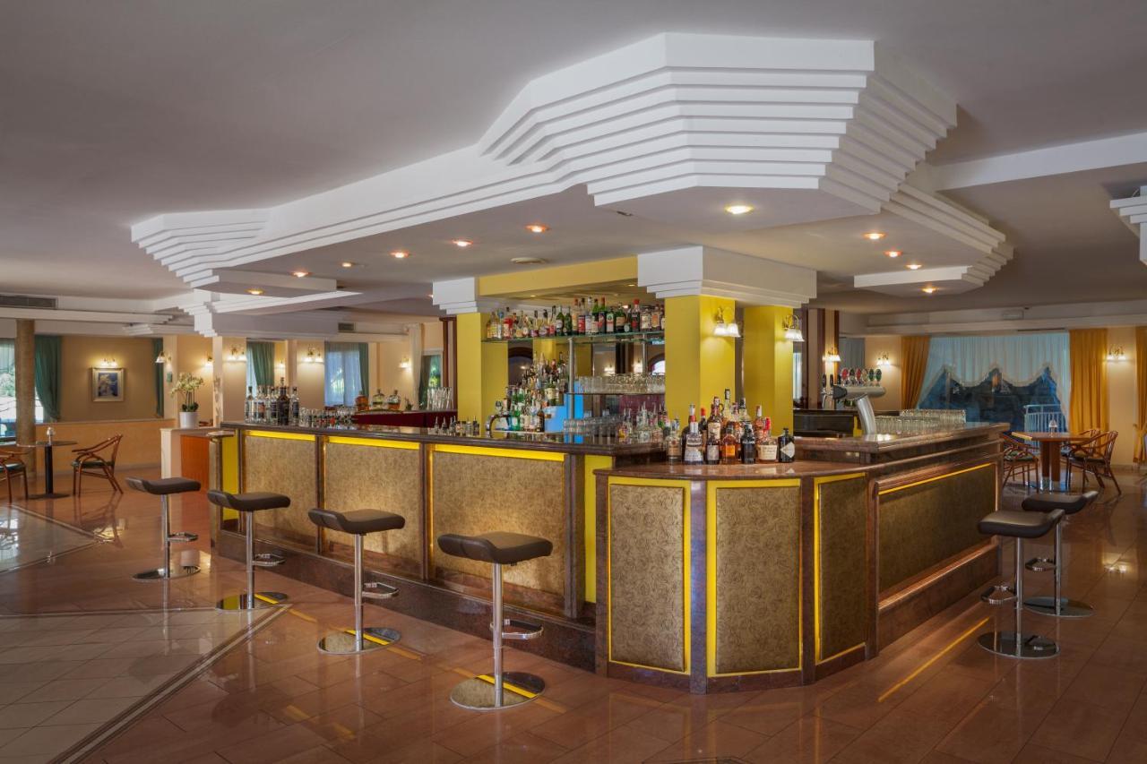 Hotel Savoy Palace - Tonellihotels 4*
